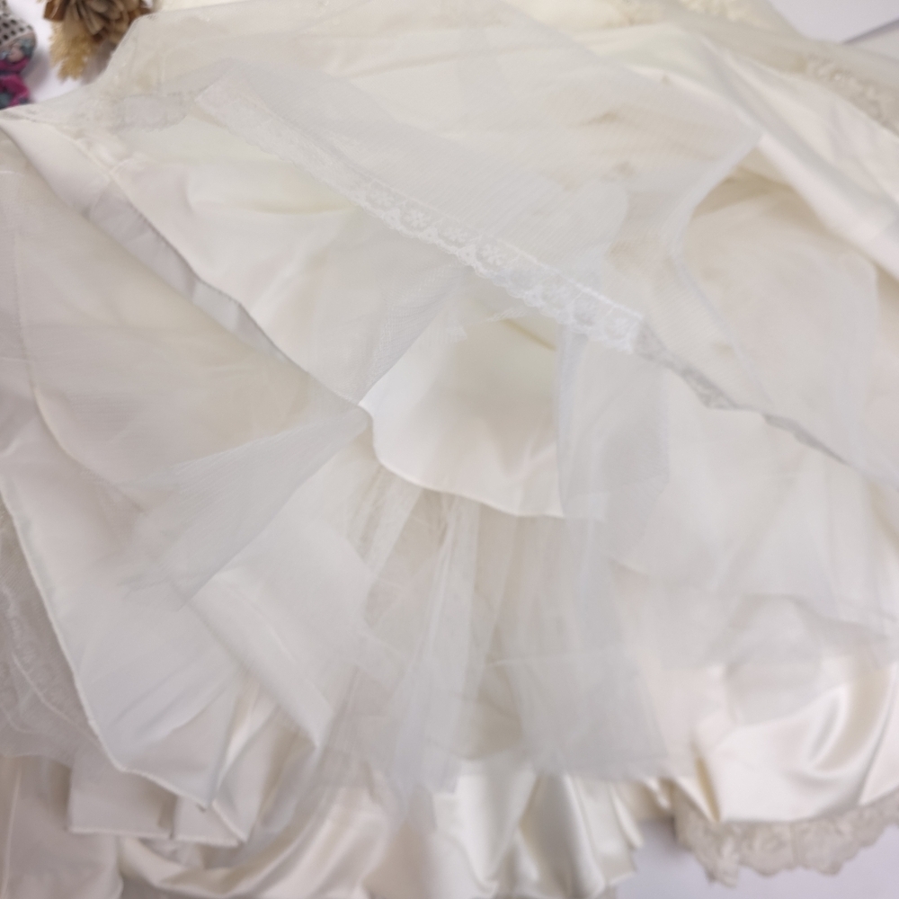 Elegant Cream Strapless Wedding Dress Sz 6 - Picture 10 of 13
